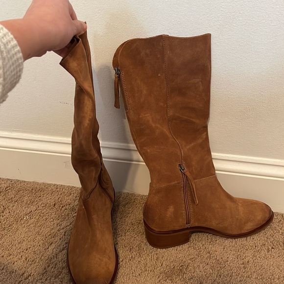 Suede boots - Picture 2 of 4